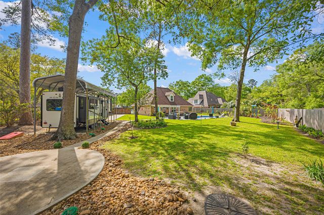 910 Apollo Street, New Caney, TX 77357