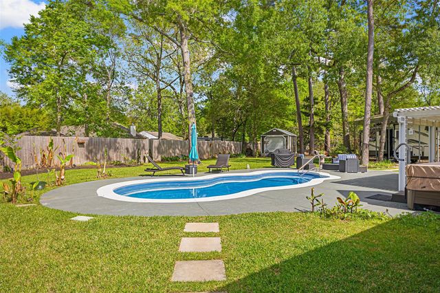 910 Apollo Street, New Caney, TX 77357