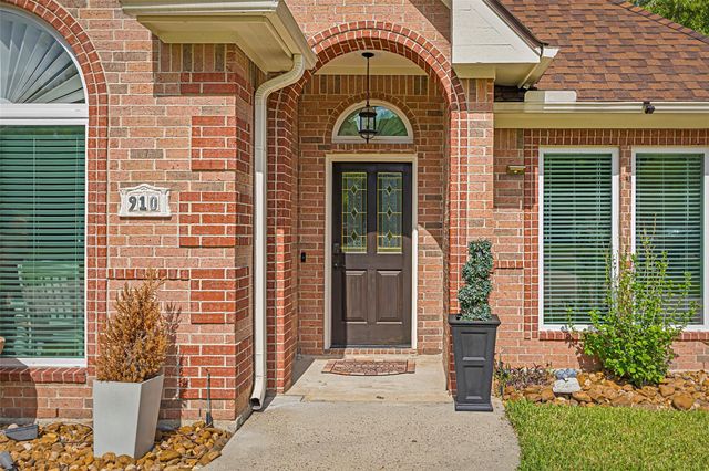 910 Apollo Street, New Caney, TX 77357