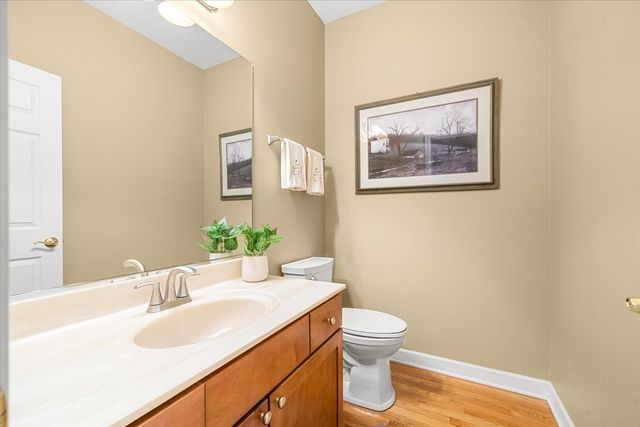 359 Johnson Woods Drive, Batavia, IL 60510