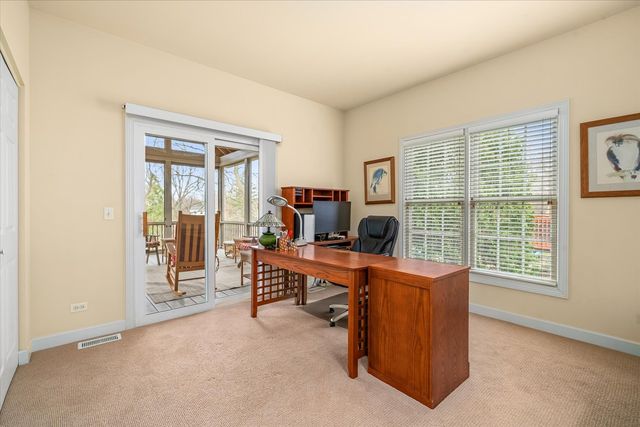 359 Johnson Woods Drive, Batavia, IL 60510