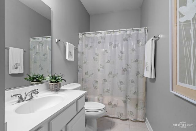 359 Johnson Woods Drive, Batavia, IL 60510