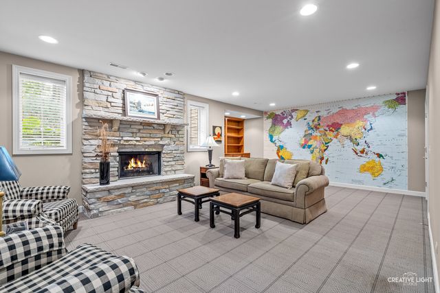 359 Johnson Woods Drive, Batavia, IL 60510