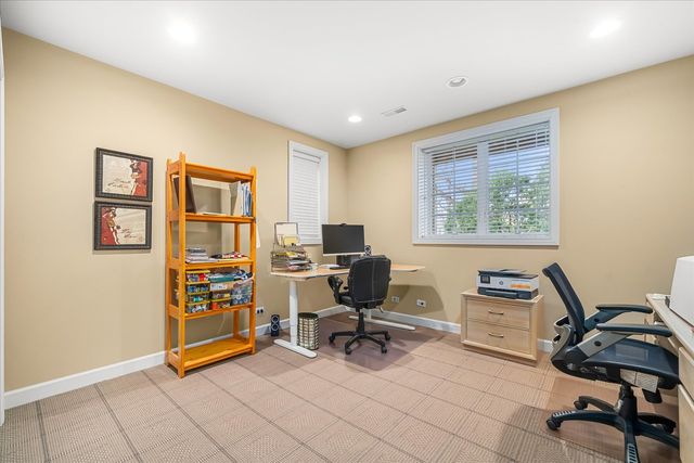 359 Johnson Woods Drive, Batavia, IL 60510