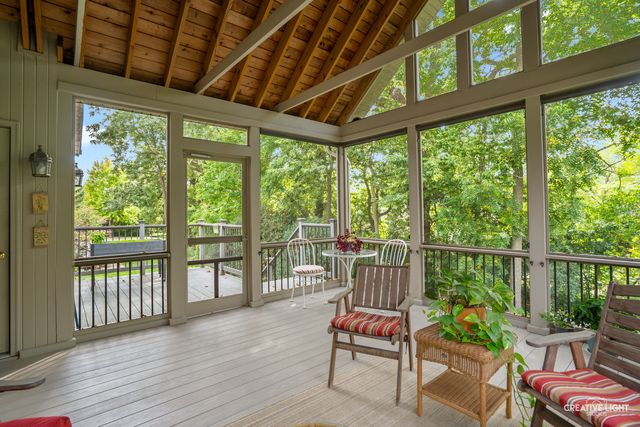 359 Johnson Woods Drive, Batavia, IL 60510