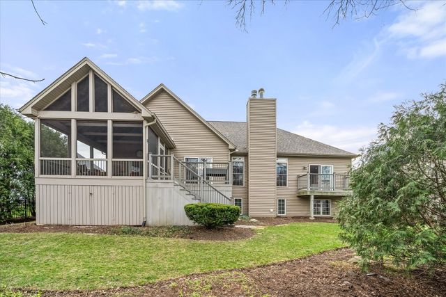 359 Johnson Woods Drive, Batavia, IL 60510