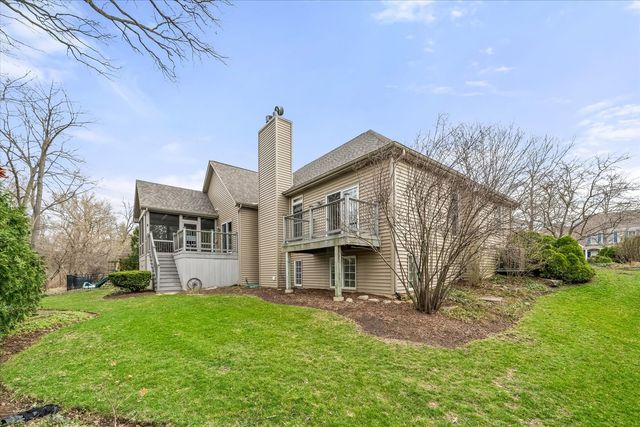 359 Johnson Woods Drive, Batavia, IL 60510