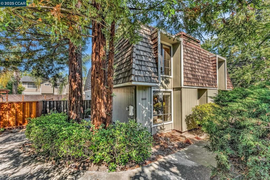 1660 San Luis Rd, Walnut Creek, CA 94595