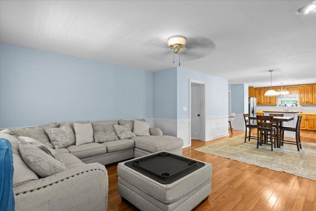 421 Golden Oaks Drive, Hixson, TN 37343