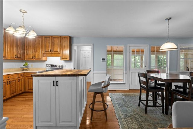 421 Golden Oaks Drive, Hixson, TN 37343