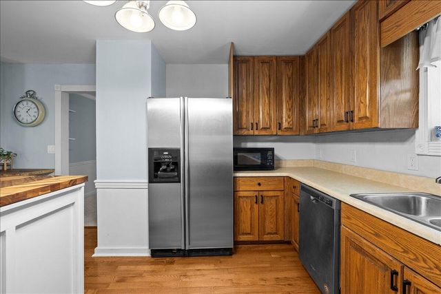 421 Golden Oaks Drive, Hixson, TN 37343