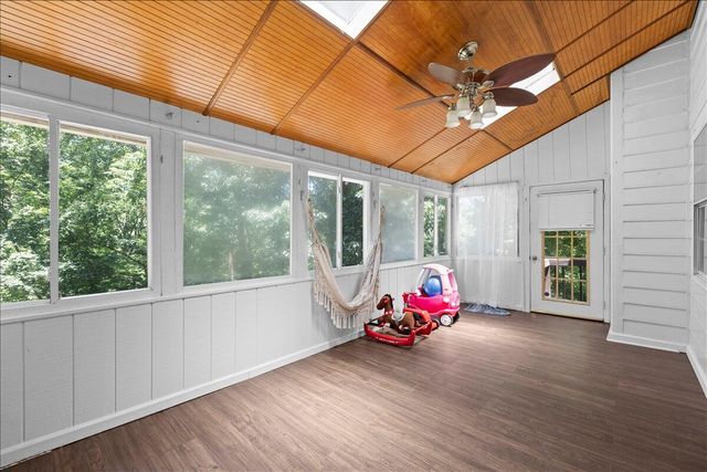 421 Golden Oaks Drive, Hixson, TN 37343