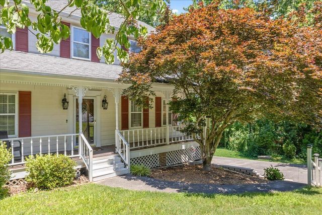 421 Golden Oaks Drive, Hixson, TN 37343