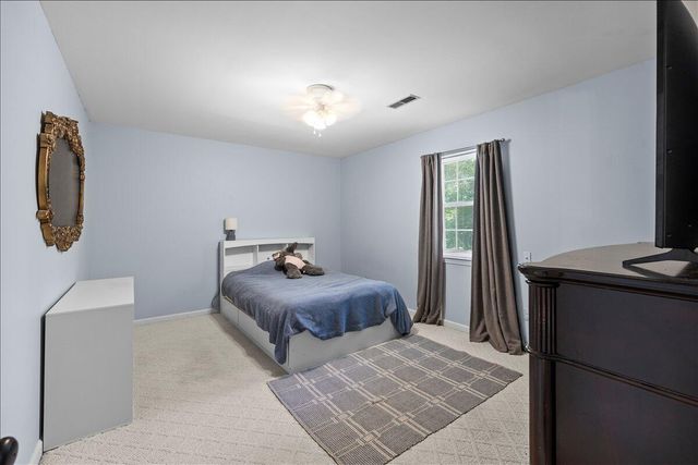 421 Golden Oaks Drive, Hixson, TN 37343