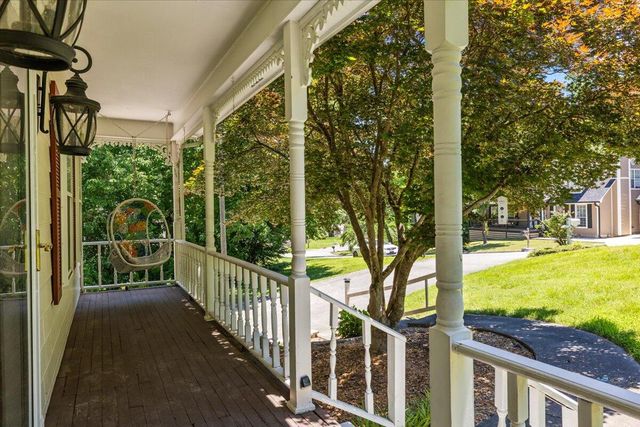 421 Golden Oaks Drive, Hixson, TN 37343