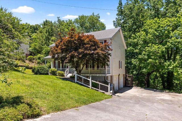 421 Golden Oaks Drive, Hixson, TN 37343