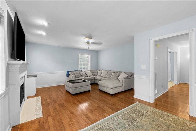 421 Golden Oaks Drive, Hixson, TN 37343