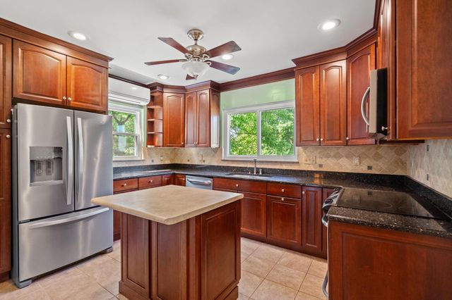 5 S Shaw Lane, Fort Thomas, KY 41075