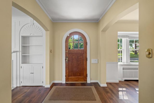 5 S Shaw Lane, Fort Thomas, KY 41075