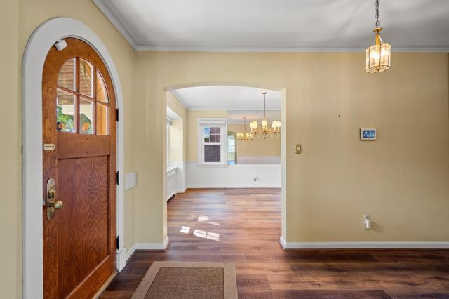5 S Shaw Lane, Fort Thomas, KY 41075
