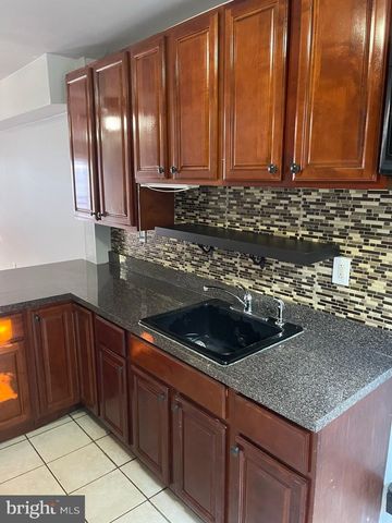 1810 N CHAPEL ST, Baltimore, MD 21213