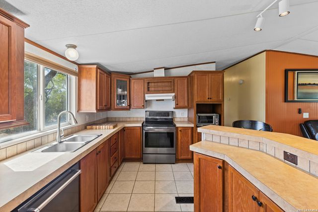 157 County Road 5635, Castroville, TX 78009