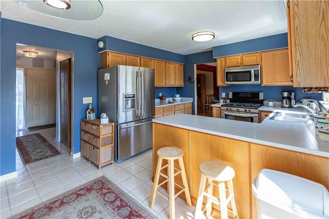 1285 Centennial Drive, Ontario, NY 14519