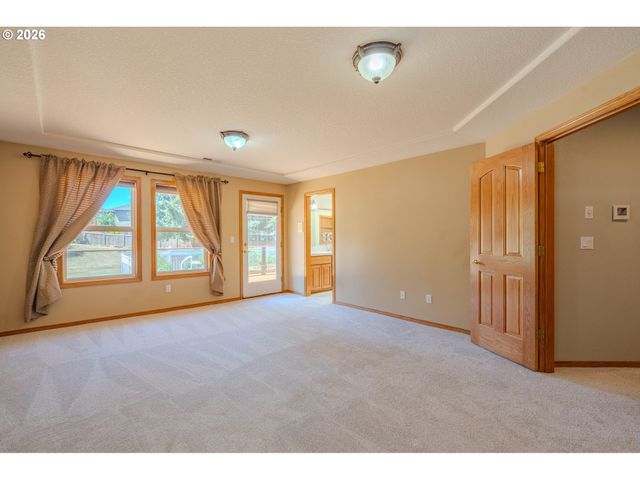 10800 Nw 13TH Pl, Vancouver, WA 98685