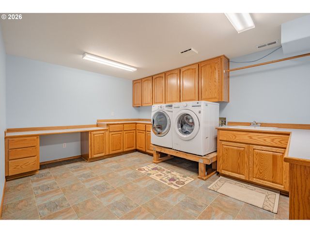 10800 Nw 13TH Pl, Vancouver, WA 98685