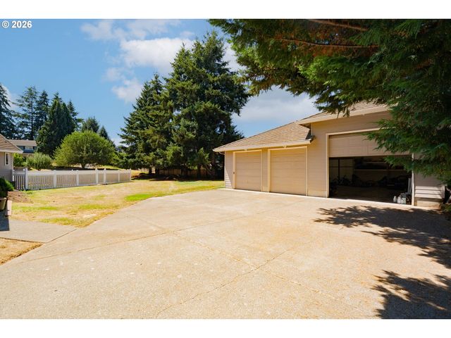 10800 Nw 13TH Pl, Vancouver, WA 98685