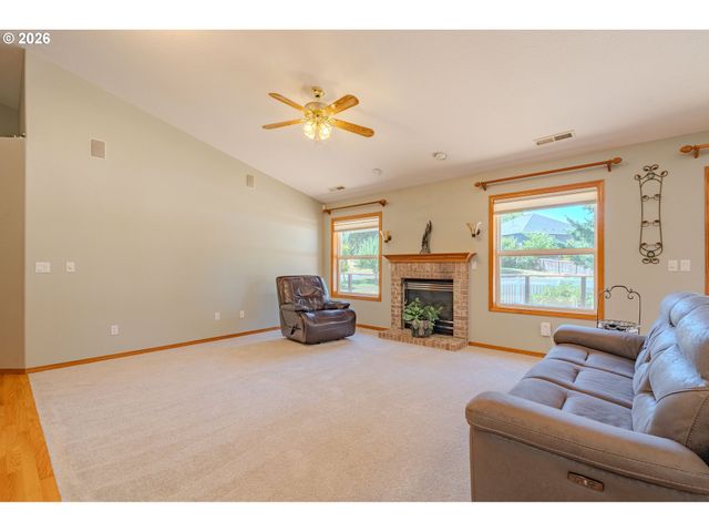 10800 Nw 13TH Pl, Vancouver, WA 98685