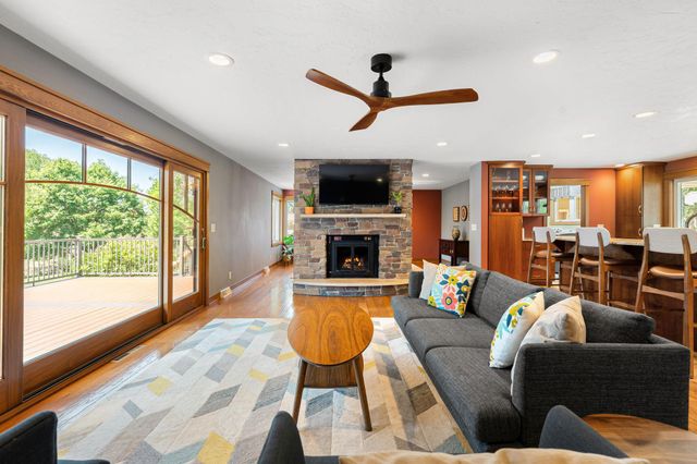706 23rd Street SW, Austin, MN 55912