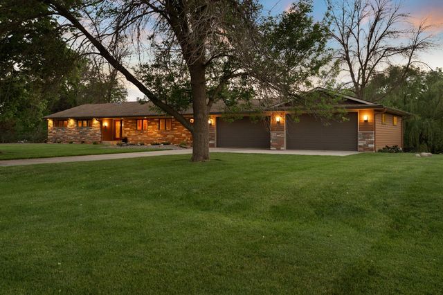 706 23rd Street SW, Austin, MN 55912