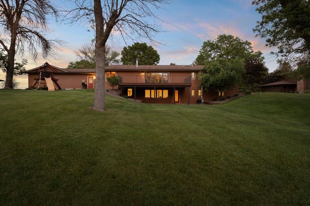 706 23rd Street SW, Austin, MN 55912