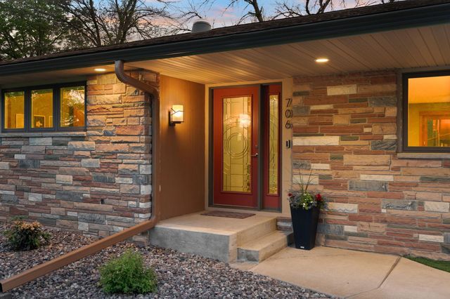 706 23rd Street SW, Austin, MN 55912