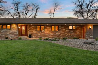 706 23rd Street SW, Austin, MN 55912
