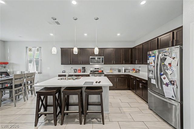 512 Shimmering Sands Avenue, North Las Vegas, NV 89031