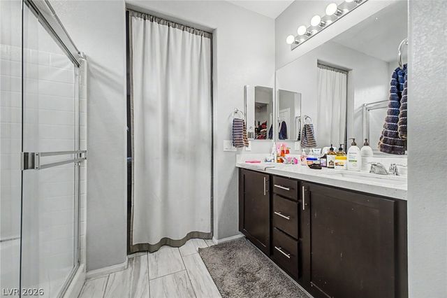 512 Shimmering Sands Avenue, North Las Vegas, NV 89031
