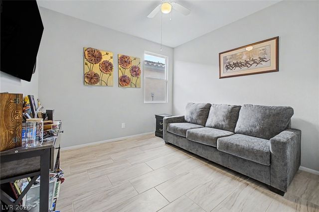 512 Shimmering Sands Avenue, North Las Vegas, NV 89031