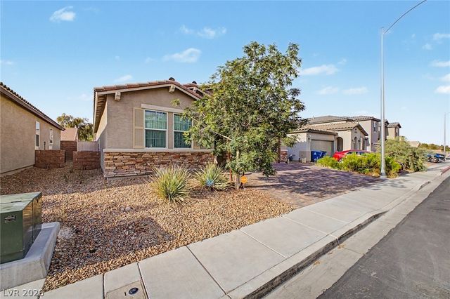512 Shimmering Sands Avenue, North Las Vegas, NV 89031