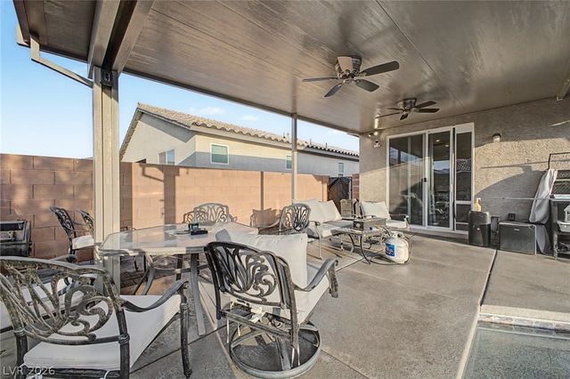 512 Shimmering Sands Avenue, North Las Vegas, NV 89031