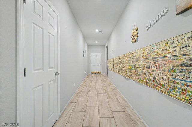 512 Shimmering Sands Avenue, North Las Vegas, NV 89031