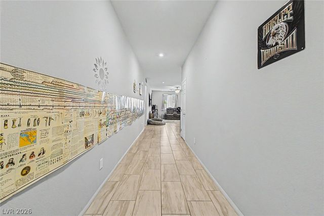 512 Shimmering Sands Avenue, North Las Vegas, NV 89031