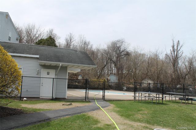 12 Lexington Hill 7, Harriman, NY 10926