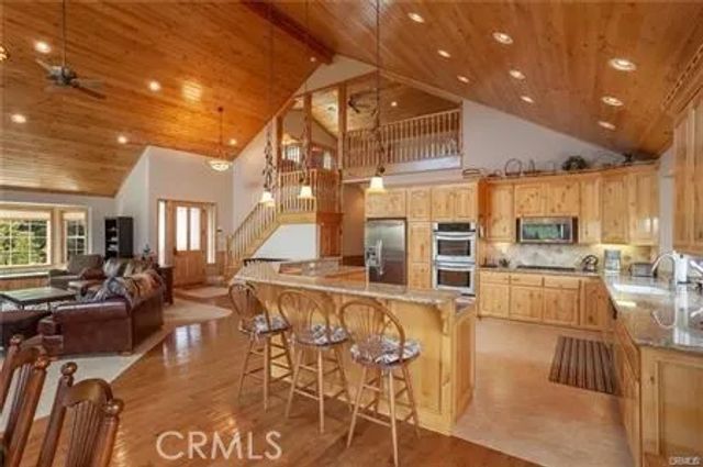 1186 Alameda Ct, Big Bear, CA 92314