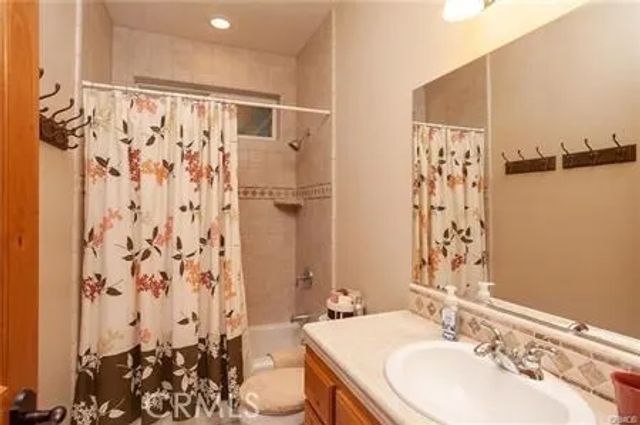1186 Alameda Ct, Big Bear, CA 92314