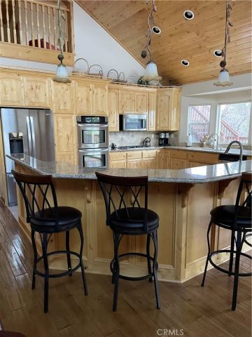 1186 Alameda Ct, Big Bear, CA 92314