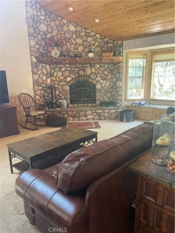 1186 Alameda Ct, Big Bear, CA 92314