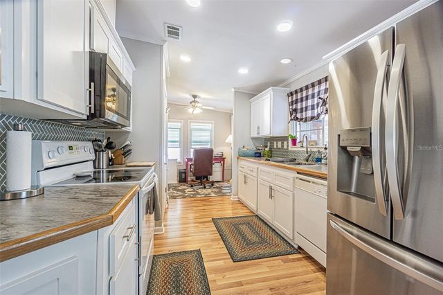 37513 CAMPO AVENUE, Zephyrhills, FL 33541