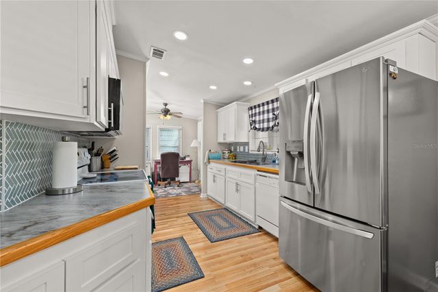 37513 CAMPO AVENUE, Zephyrhills, FL 33541